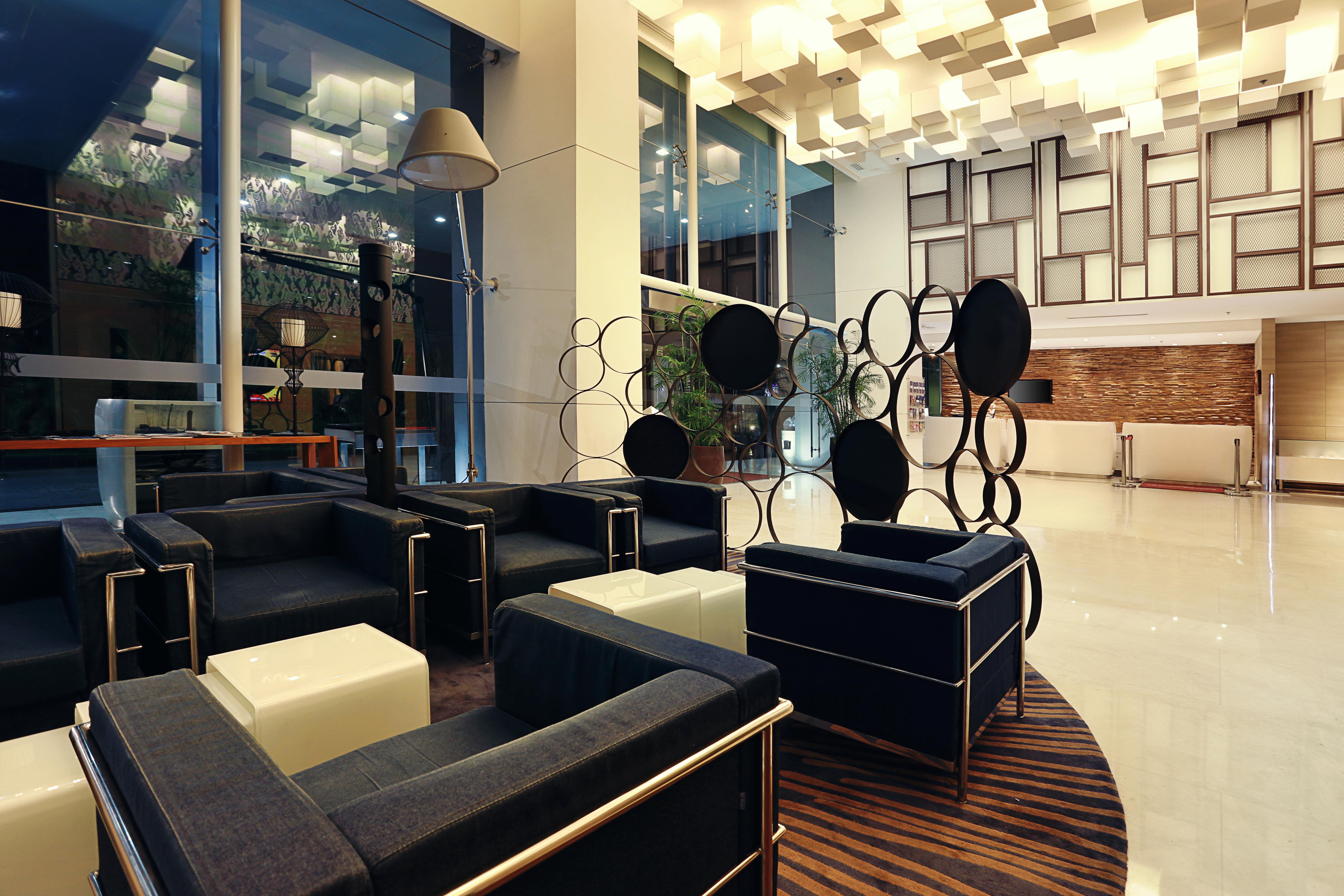 Mercure Jakarta Simatupang Exterior foto
