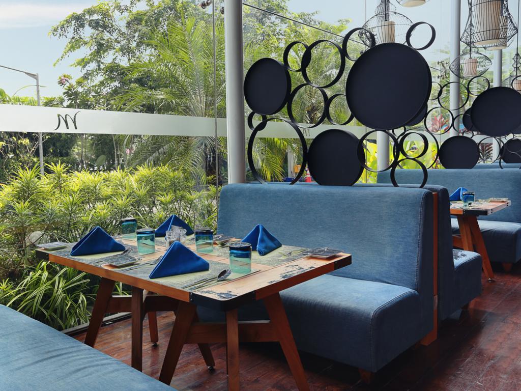 Mercure Jakarta Simatupang Exterior foto